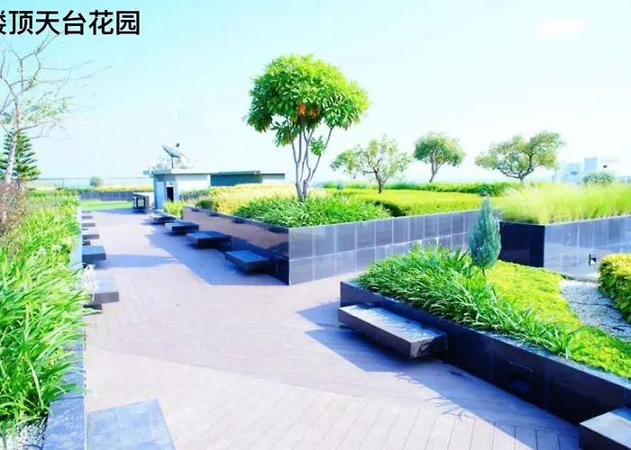 清迈古城市中心高端温馨公寓两卫浴wifi泳池健身房山景城景房