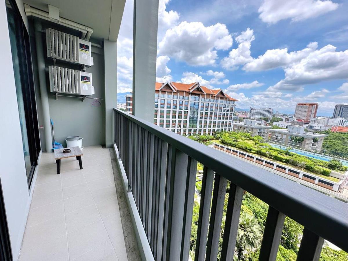Apartment 清迈古城市中心高端温馨公寓两卫浴wifi泳池健身房山景城景房