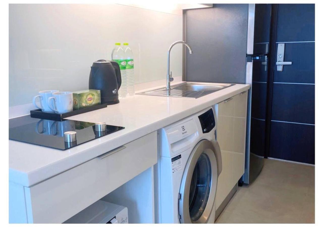 Apartment 清迈古城市中心高端温馨公寓两卫浴wifi泳池健身房山景城景房 *