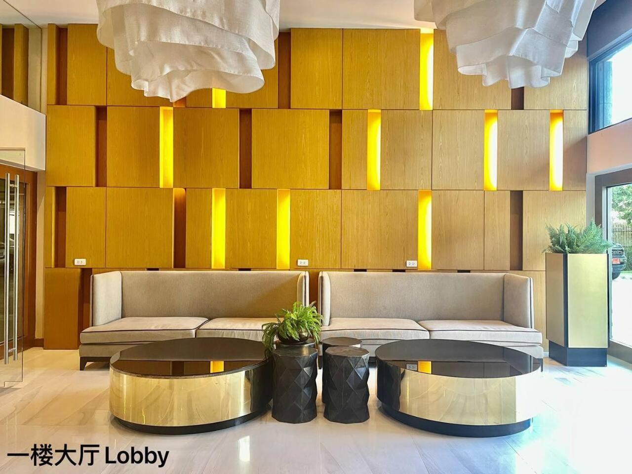 Apartment 清迈古城市中心高端温馨公寓两卫浴wifi泳池健身房山景城景房 Chiang Mai