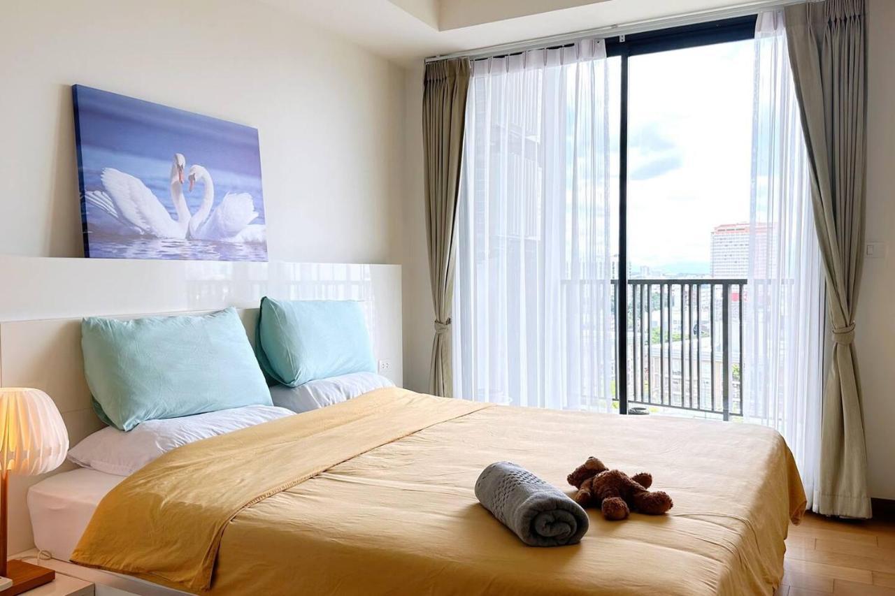 清迈古城市中心高端温馨公寓两卫浴wifi泳池健身房山景城景房 Apartment *