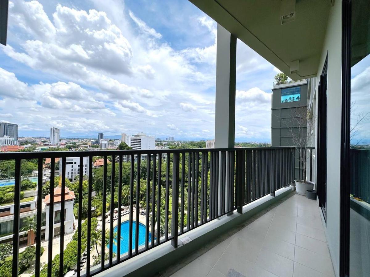 Apartment 清迈古城市中心高端温馨公寓两卫浴wifi泳池健身房山景城景房